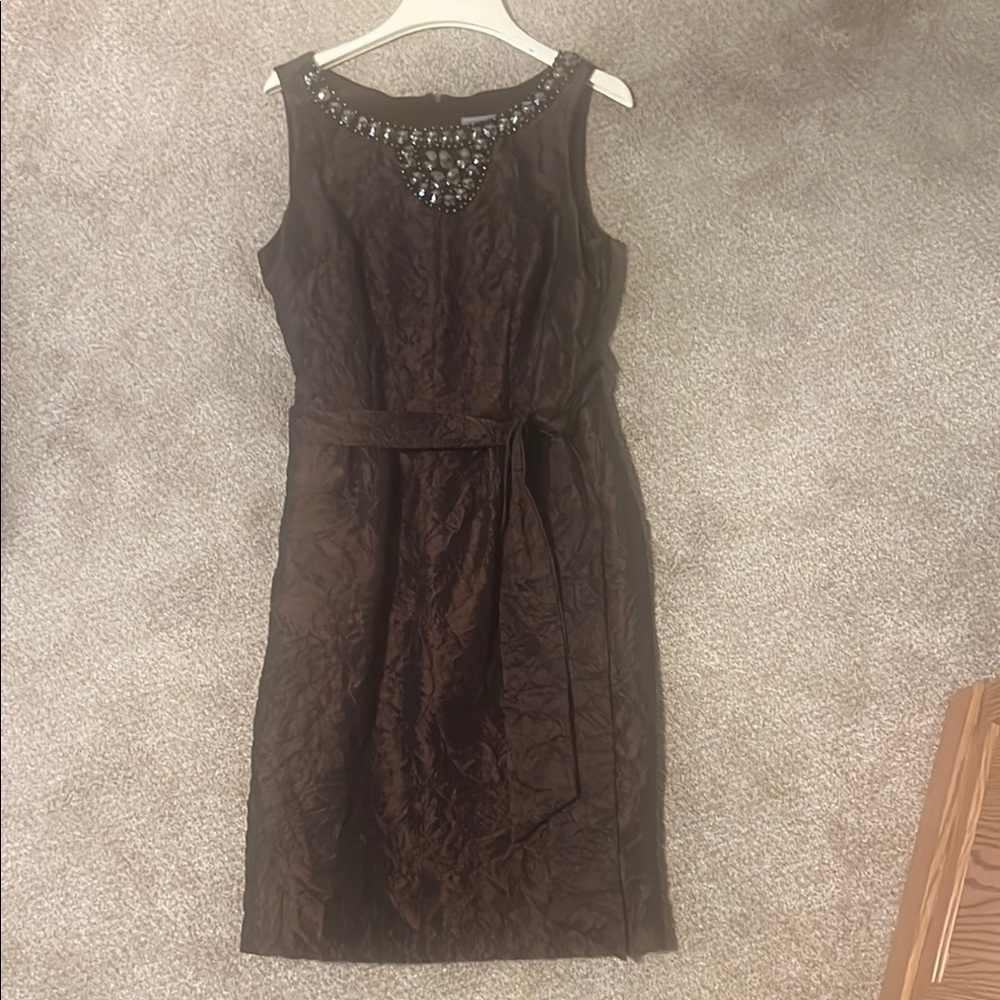Elegant Brown Sleeveless Dress